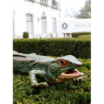 Picture Beautiful handmade ceramic lizard - Bordallo Pinheiro