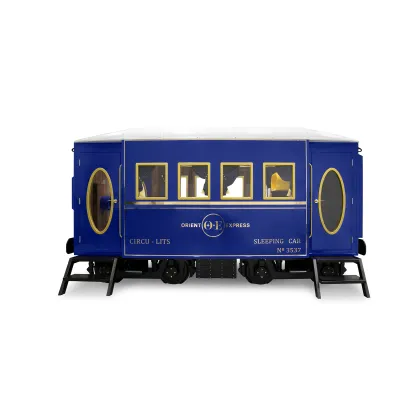 Picture A prestigious children's bed in the shape of a wagon