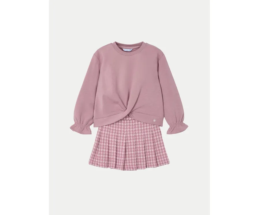 obrazek 1 Mayoral Komplet sweter i szorty materiałowe 4220 Różowy Regular Fit