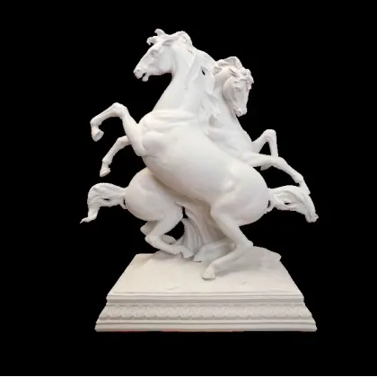 Zdjęcie Piękne konie z porcelany do salonu