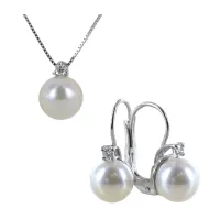 Picture Italian necklace and earrings with Akoya pearls and diamonds