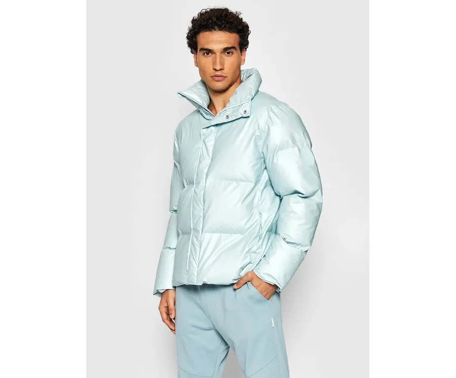obrazek 1 Rains Kurtka zimowa Unisex 1522 Błękitny Boxy Fit