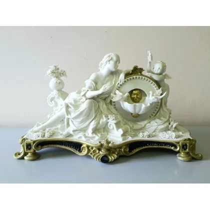 Zdjęcie Figurka fontanny z porcelany