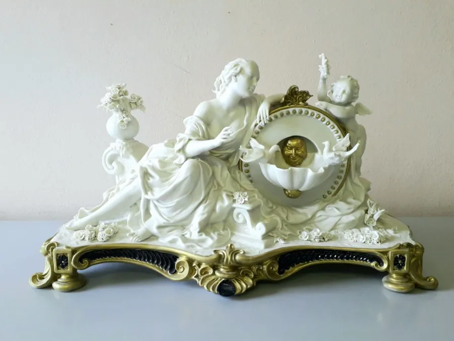 obrazek 1 Figurka fontanny z porcelany