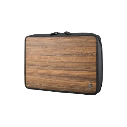 Zdjęcie Ekskluzywna torba na laptopa 13’’ z czarnej skóry bydlęcej i naturalnego drewna Amazaque