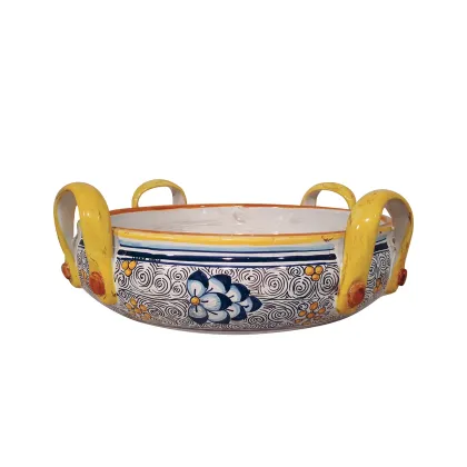Picture A stylish Italian bowl with a reproduction of an antique decoration from the end of the 16th century