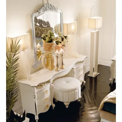 Zdjęcie Włoskie lustro z kwiecistą rzeźbą w drewnie - Avenanti