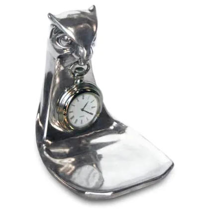 Picture Owl with a clock - an unusual desk decoration