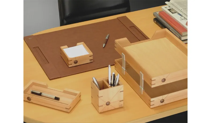 picture 1 Desk Set 