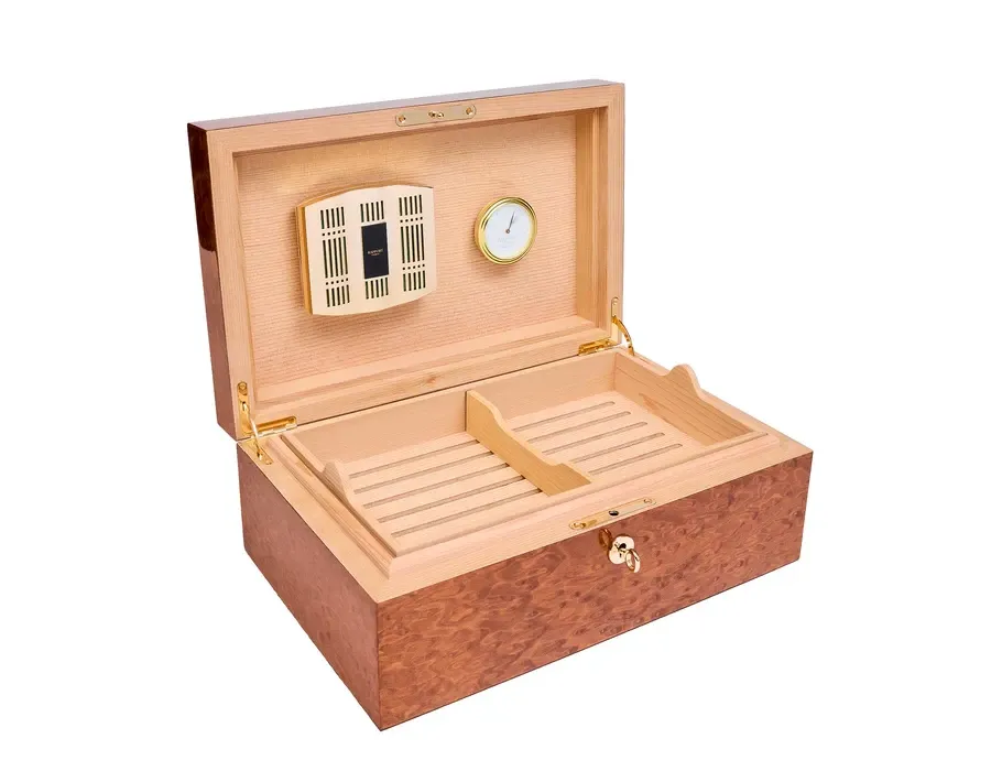 obrazek 5 Skrzynia z drewna orzechowego na cygara