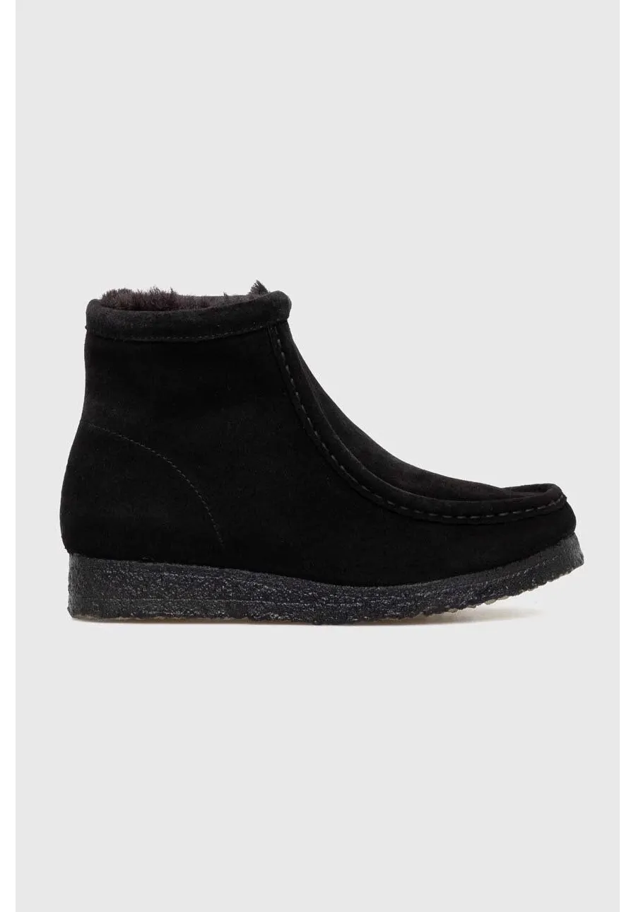 obrazek 1 Clarks Originals botki zamszowe Wallabee Hi damskie kolor czarny na płaskim obcasie ocieplone 26169534
