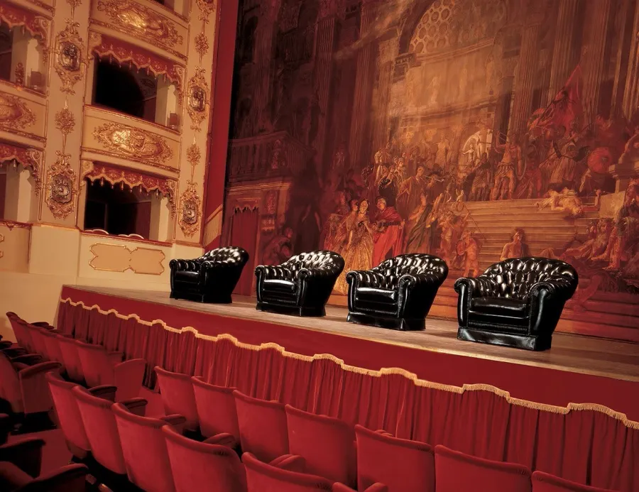 obrazek 3 Klasyczna stylowa sofa do wyjątkowego salonu – Mascheroni