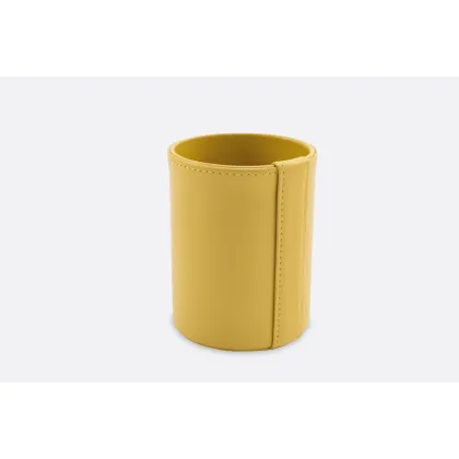 Picture Elegant leather pen holder in cedar yellow - for the office