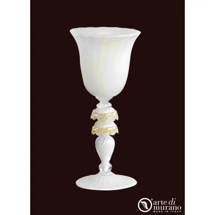 Zdjęcie Elegancki kielich ze szkła Murano z białego złota
