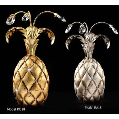 Picture Decorative pineapples made of ceramics
