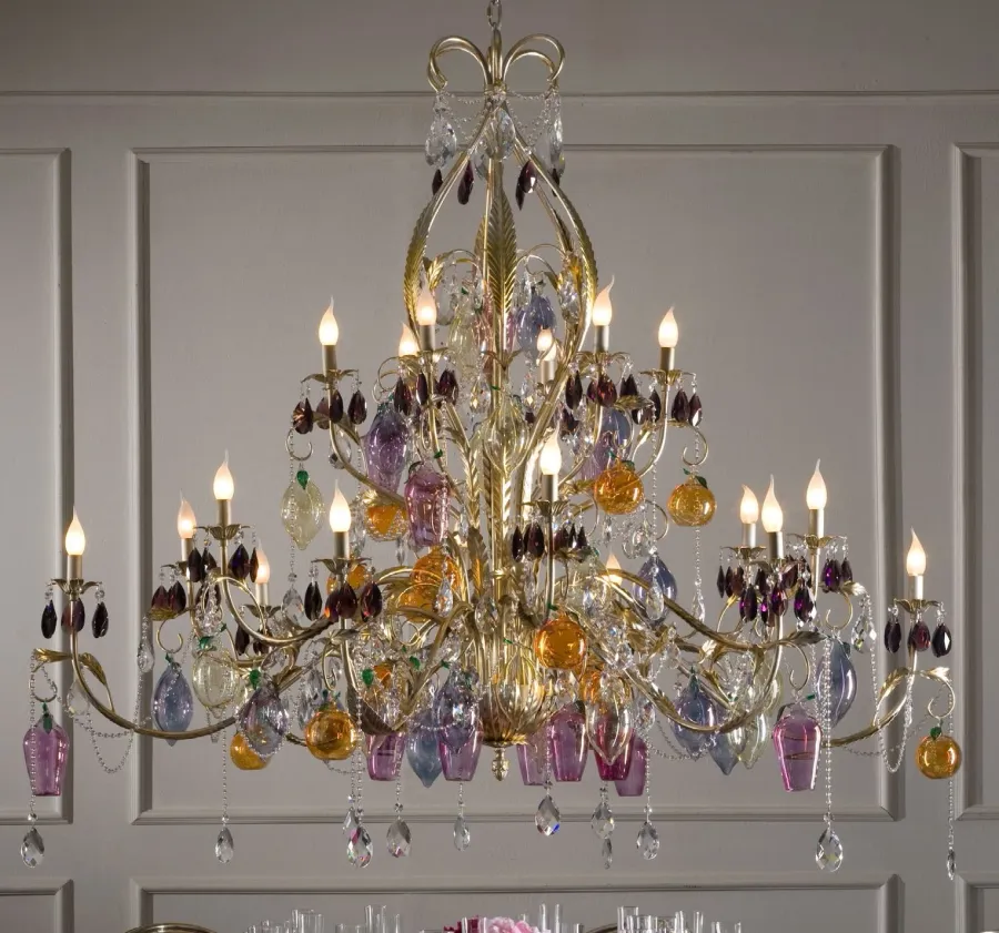 obrazek 1 Urokliwy żyrandol z kryształkami Bohemian do pięnych wnętrz - Euro Lamp Art