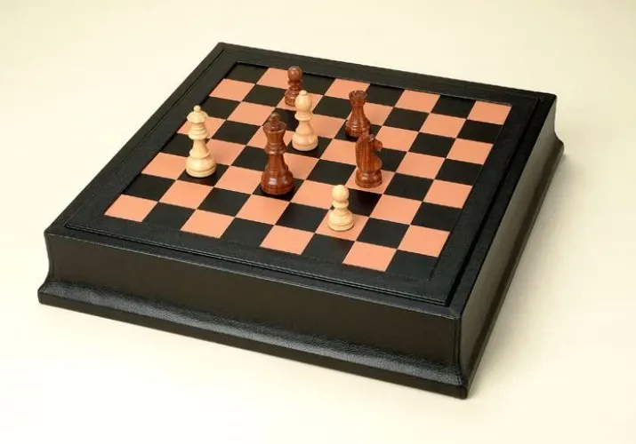 Picture Niezwykły drewniany komplet do gry w szachy i backgammon