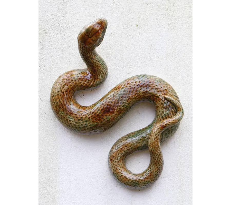 obrazek 1 Ceramiczny wąż ozdobny 66x50x15 cm - Bordallo Pinheiro