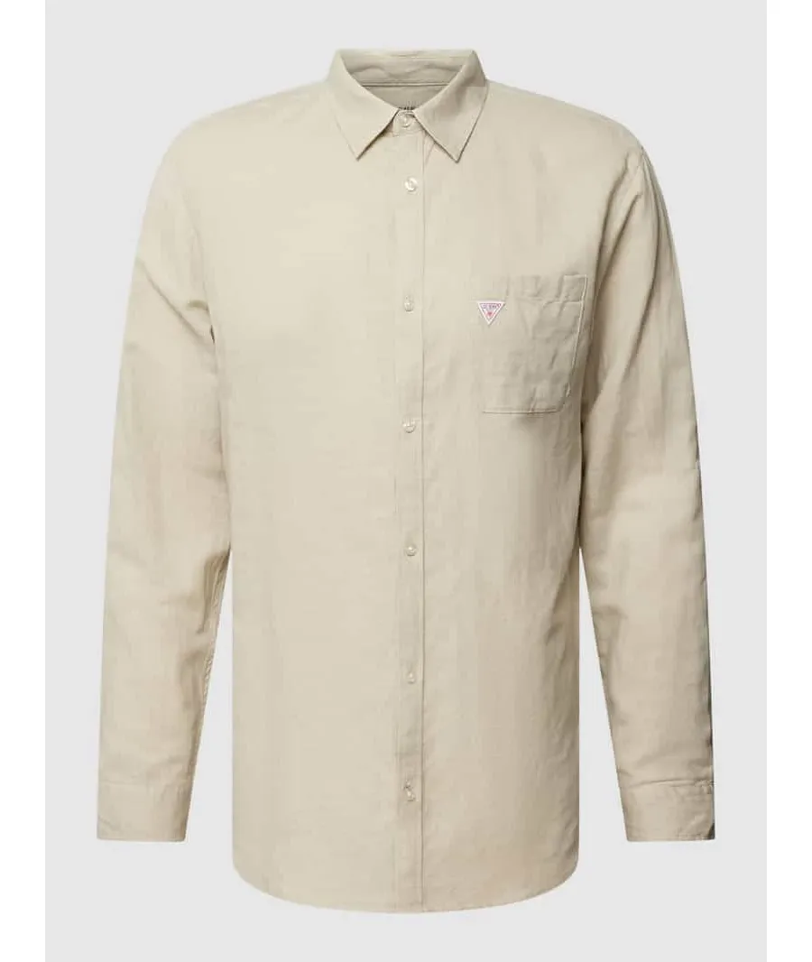 obrazek 1 Koszula casualowa o kroju regular fit z naszywką z logo