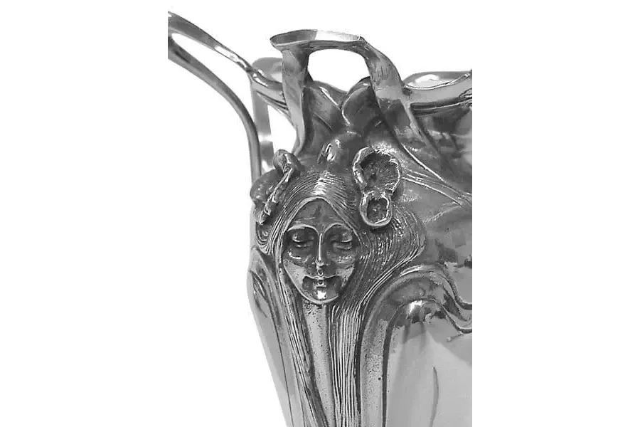 obrazek 2 Piękny wazon w stylu art nouveau – prezent na szczególną okazję