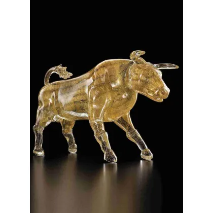 Zdjęcie Dekoracyjna figurka byka ze złota i szkła Murano