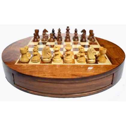 Zdjęcie Ręcznie zdobione figury magnetyczne z planszą do gry królewskiej - The Chess Empire