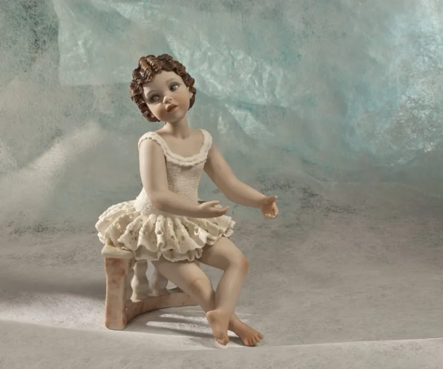 obrazek 1 Młoda baletnica wykonana z porcelany - Sibania