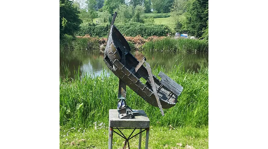 obrazek 1 Nowoczesna rzeźba do ogrodu "Utracony ładunek"