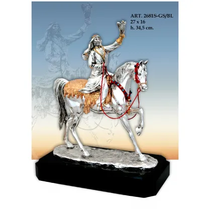 Zdjęcie Nietypowa figura jeźdzca na koniu włoskiego producenta