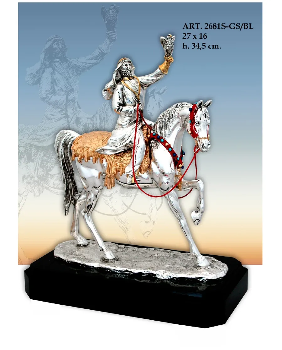 obrazek 1 Nietypowa figura jeźdzca na koniu włoskiego producenta