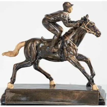 Zdjęcie Statuetka dla zwycięzcy gonitwy konnej – Erre Emme