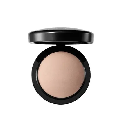 Zdjęcie MAC Mineralize Skinfinish Natural Kompaktowy puder 10 g Medium