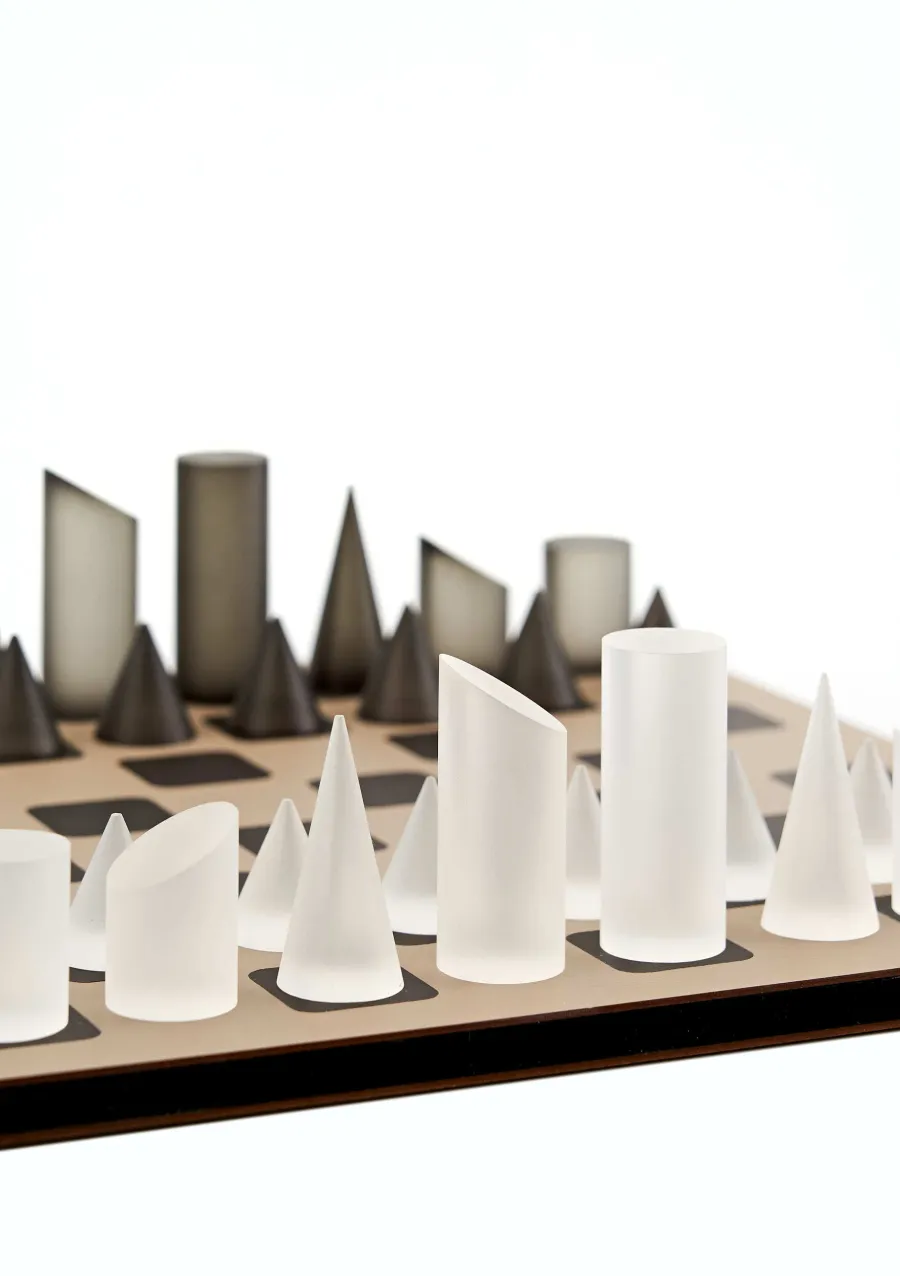 obrazek 2 Wyjątkowa szachownica 30x30xH1,5 cm z figurami ze szkła akrylowego