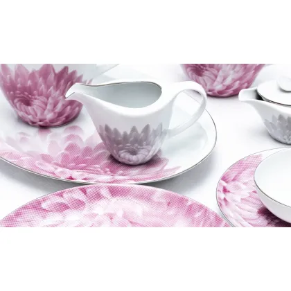 Zdjęcie Delikatna porcelanowa zastawa stołowa z motywem kwiatowym - Porcel