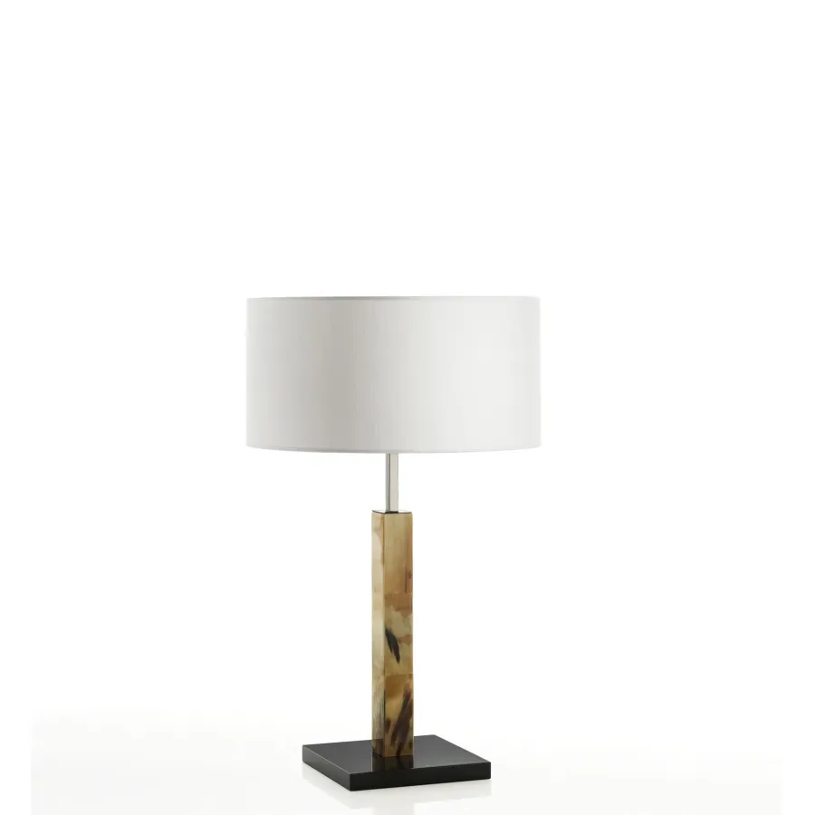 obrazek 1 Elegancka lampa stołowa z rogu do stylowego apartamentu - Arcahorn