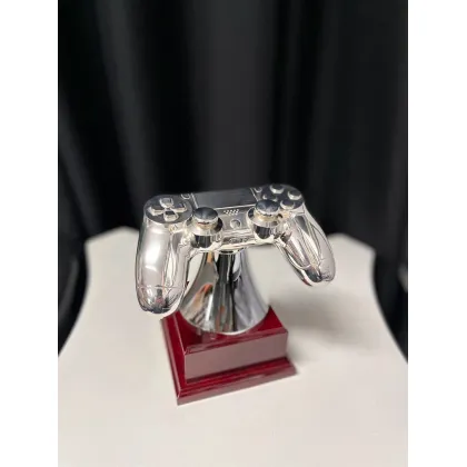 Zdjęcie Statuetka w kształcie pada do gry