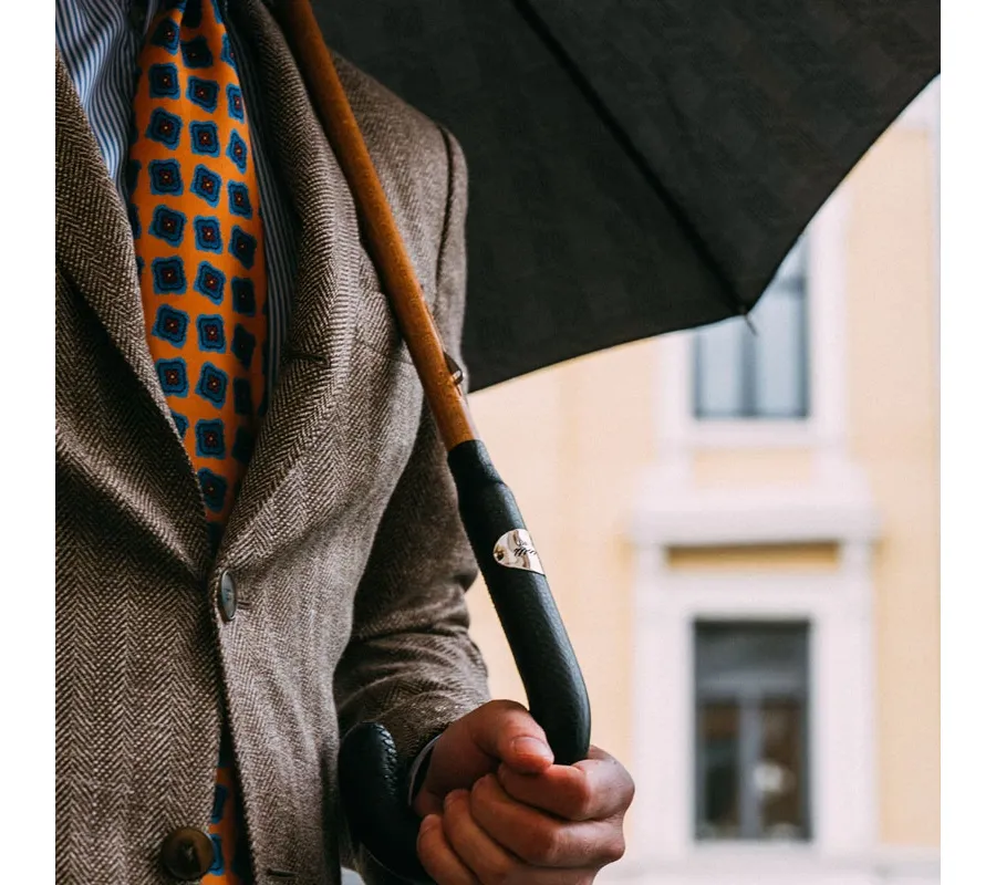 obrazek 7 Stylowy szary parasol męski w kratę z piękną skórzaną rączką - Pasotti
