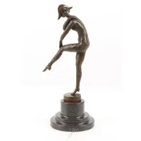 Picture Luxurious bronze sculpture called