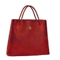 Picture A stunning women's handbag made of Italian leather - Ikunico