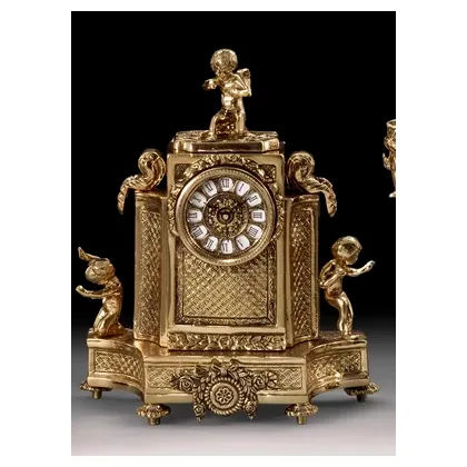 Picture Traditional living room clock made of bronze