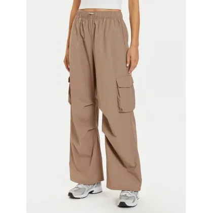 Zdjęcie New Balance Spodnie dresowe WP43534 Beżowy Relaxed Fit