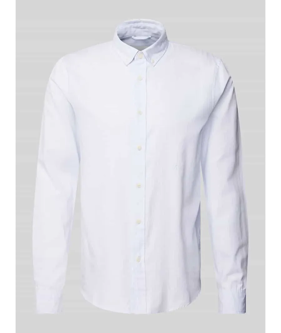 obrazek 1 Koszula casualowa o kroju regular fit z kołnierzykiem typu button down model ‘QUAASA’