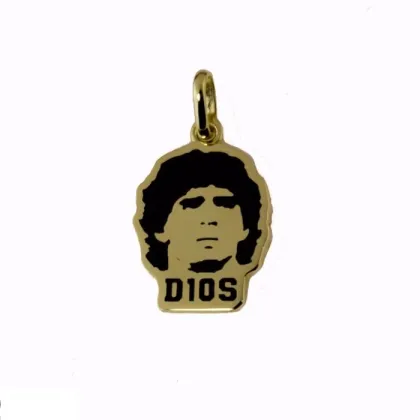 Zdjęcie Wisiorek Diego Armando Maradony. Bóg futbolu. wymiary 18x18mm.