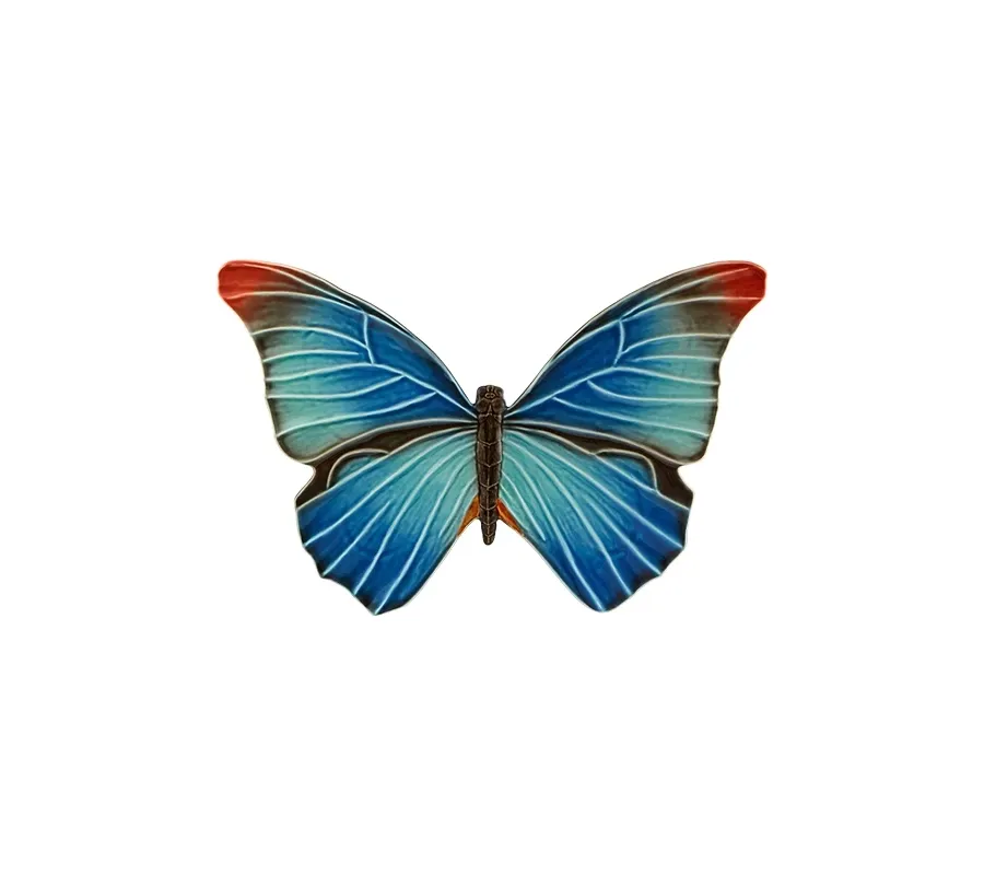 obrazek 1 Ekskluzywna figura ceramiczna - pochmurny motyl jako element ścienny - Bordallo Pinheiro