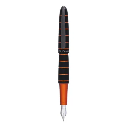 Picture Exclusive Elox fountain pen in black and orange