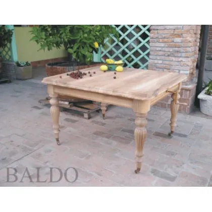 Zdjęcie Klasyczny drewniany stół rozkładany z Włoch - 3 opcje wykończeń i wymiarów