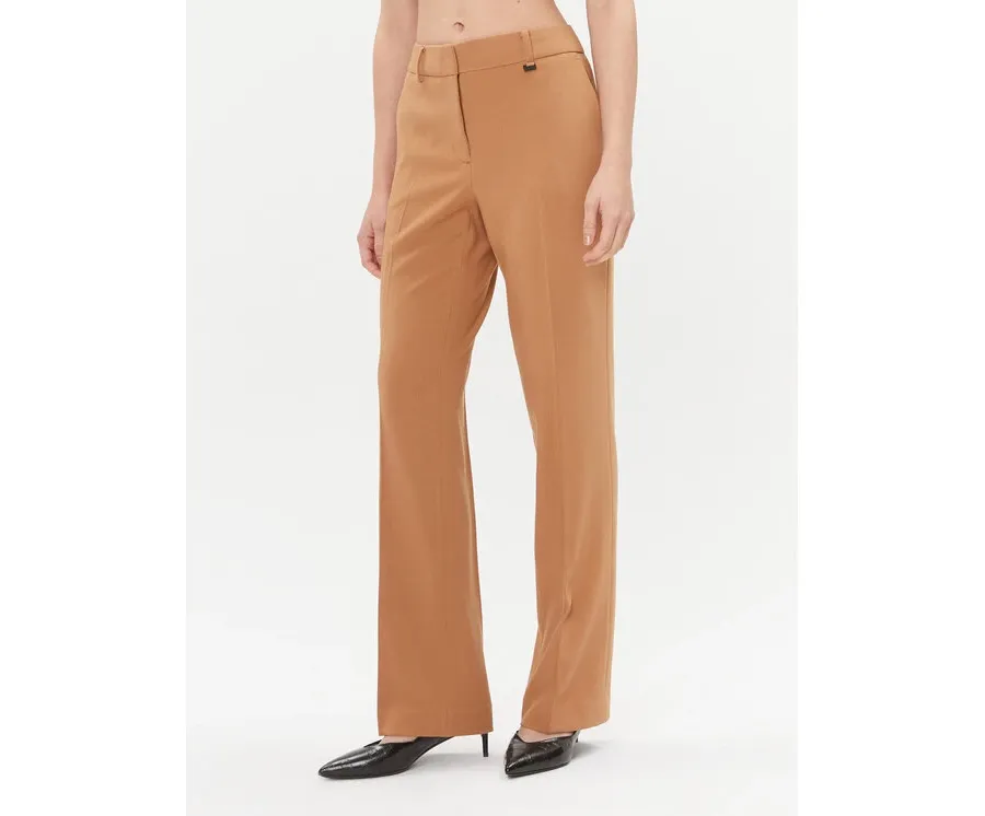 obrazek 1 DKNY Spodnie materiałowe UG3PX097 Brązowy Regular Fit