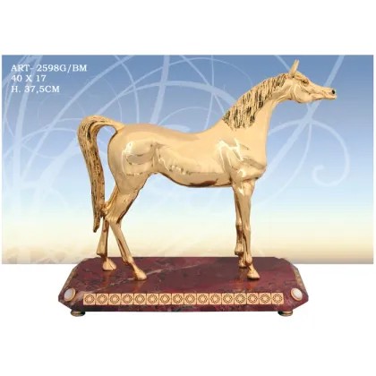Zdjęcie Niepowtarzalna figura konia z włoch