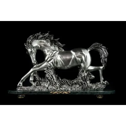 Picture Stylish horse figurine made of silver resin, a perfect gift for horse lovers