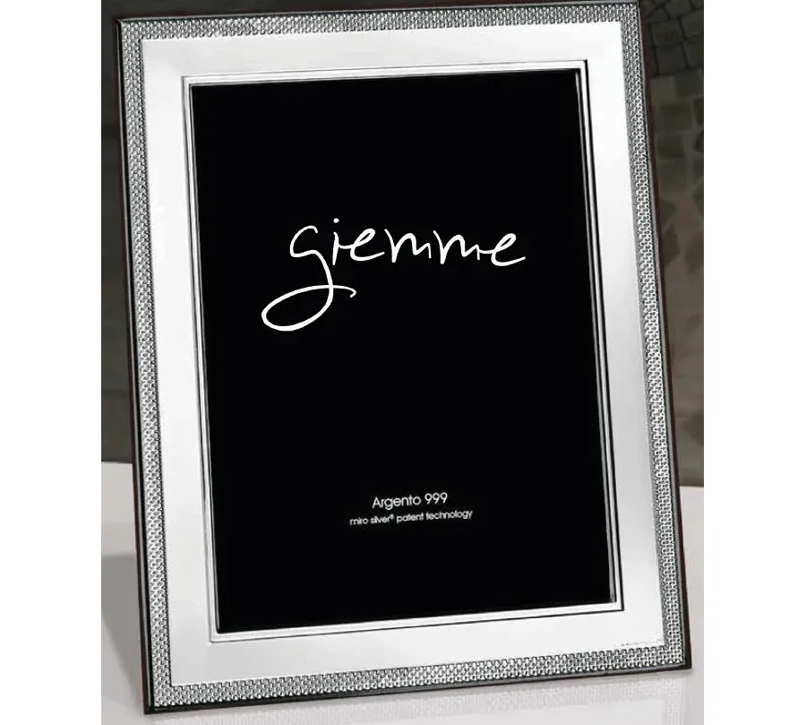 picture 1 Photo frame 18x24 cm in silver with a beautiful rim